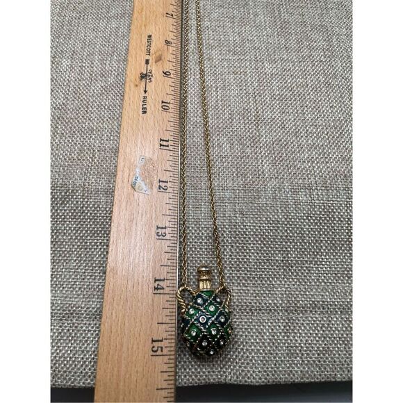 Vintage Jewelry Gorgeous Avon Green Enamel and Rhinestone Jug Necklace - Picture 9 of 13